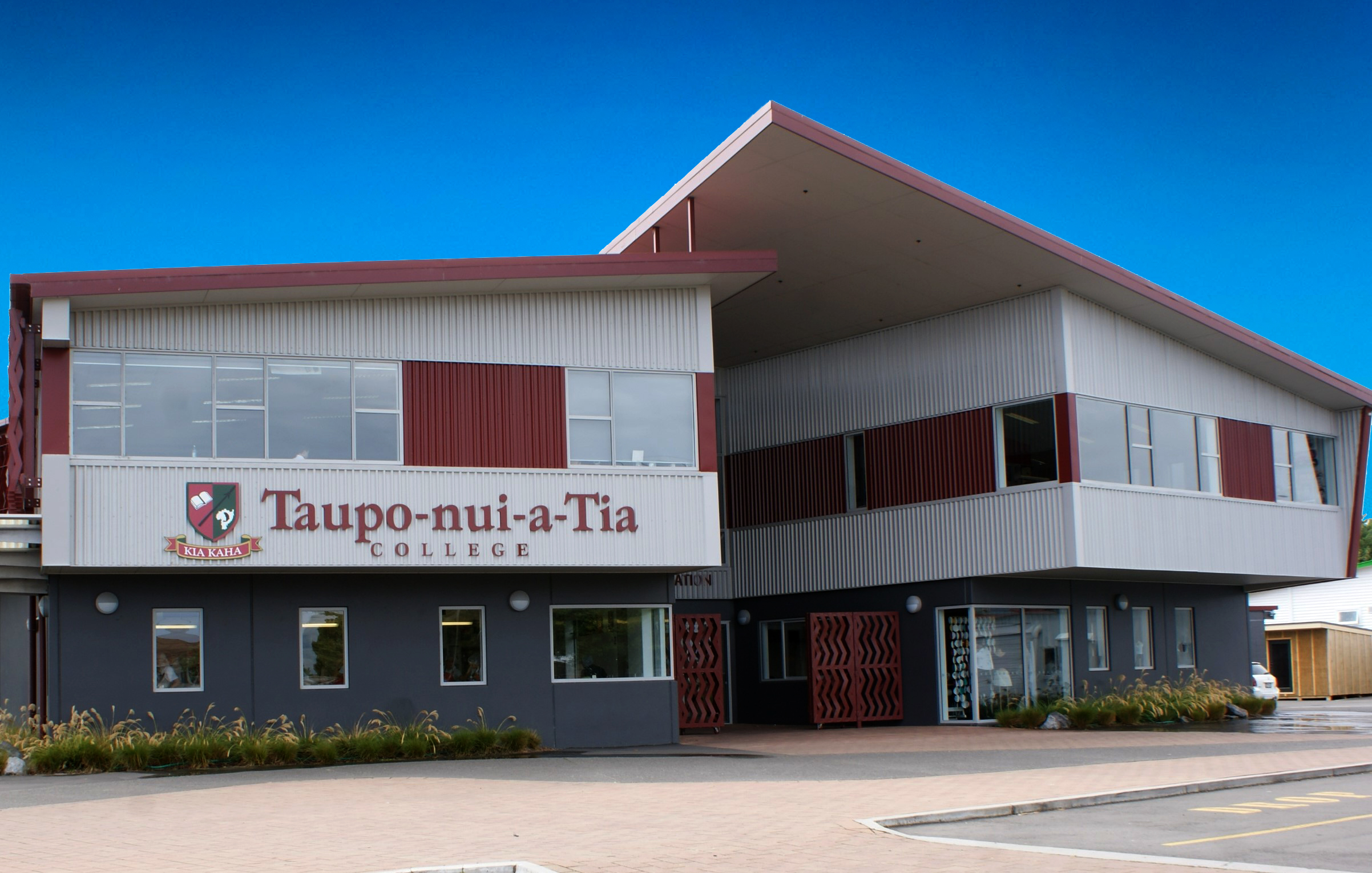 Taupo-nui-a-Tia College